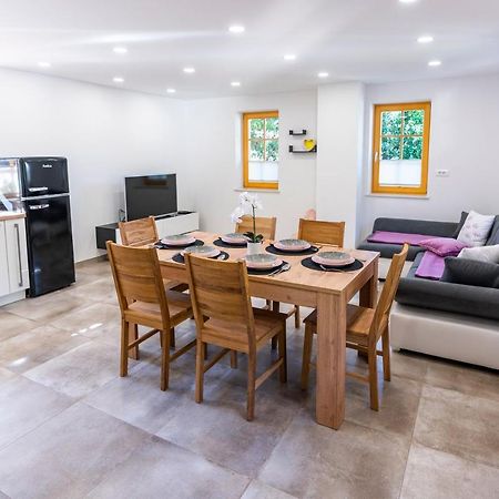Holiday House Zupanc Bohinj ภายนอก รูปภาพ